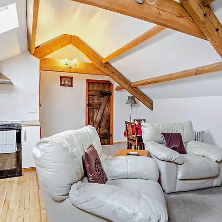 Tyncellar Farm Holiday Cottages Margam Room photo