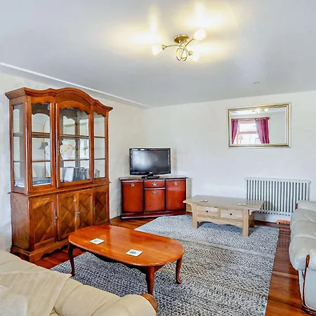 Tyncellar Farm Holiday Cottages Margam Room photo