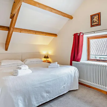 Tyncellar Farm Holiday Cottages Margam Room photo