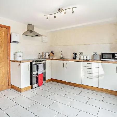 Tyncellar Farm Holiday Cottages Margam Room photo