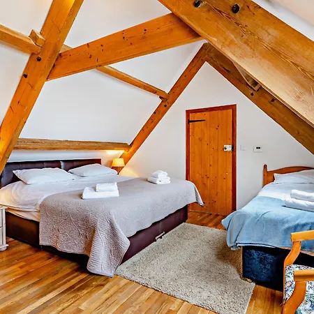 Tyncellar Farm Holiday Cottages Margam Room photo