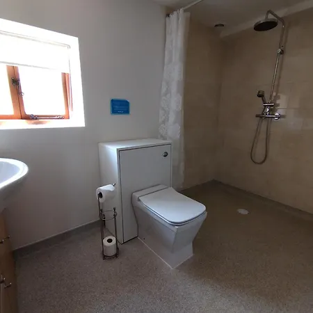 Tyncellar Farm Holiday Cottages Margam Room photo
