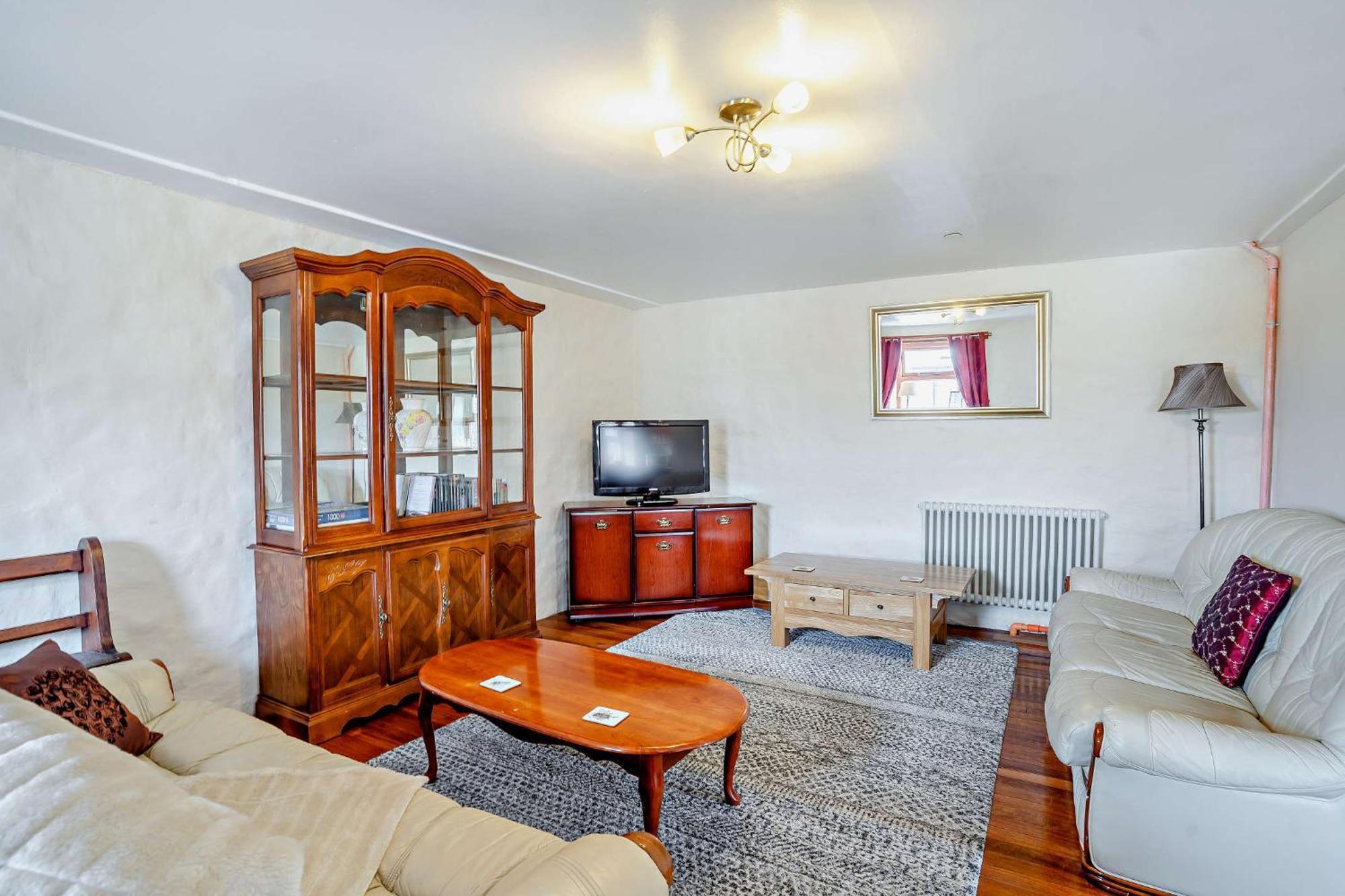 Tyncellar Farm * Margam